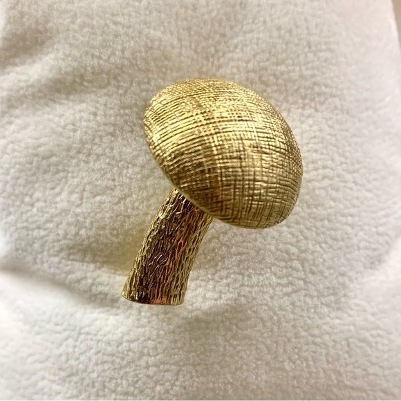 VintageCastleridge Goldtone ๐โ๐ซ Mushroom Brooch - Picture 5 of 9